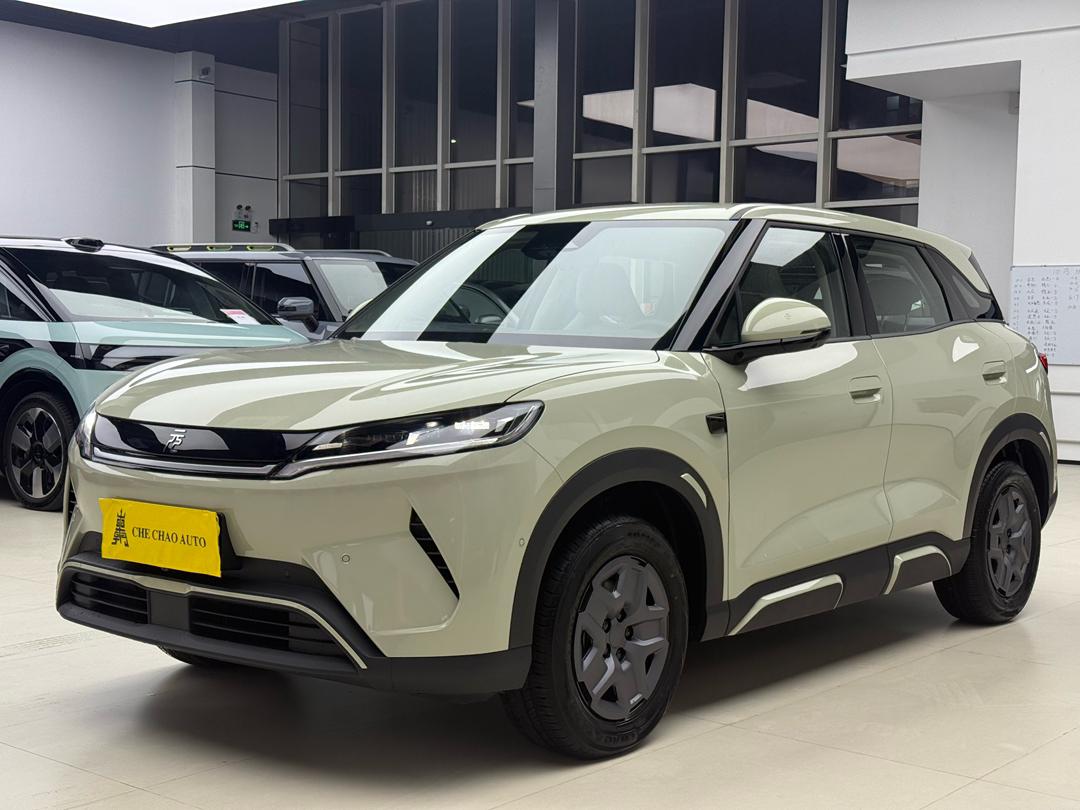 Car image 13